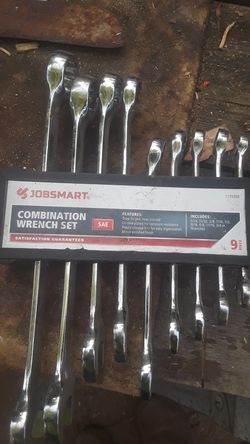 JobSmart combination wrench set