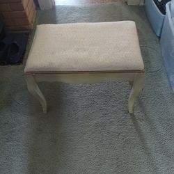 White Gold Colored Vintage Leatherette Vanity Bench