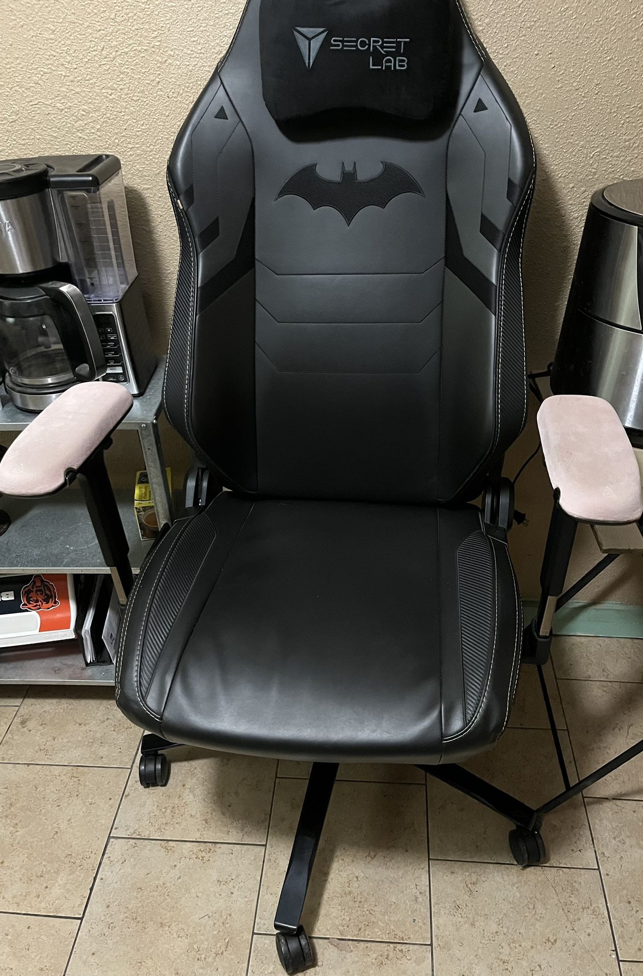 Dark knight secret lab gaming chair