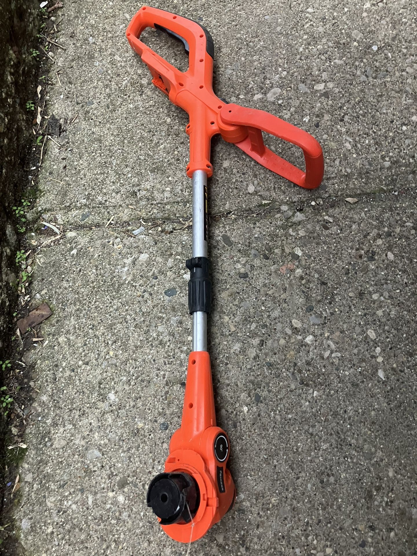 Paxcess Weed Eater (No Battery)