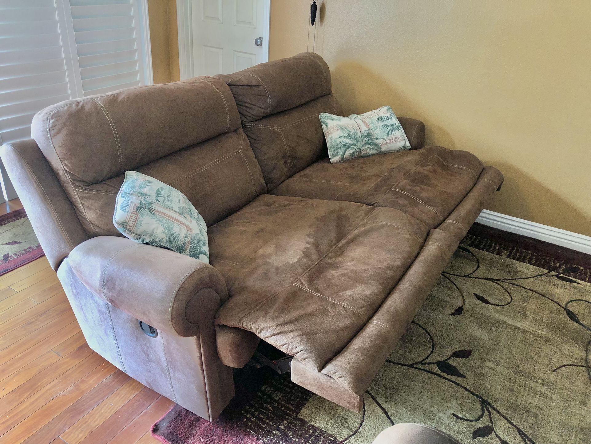 Reclining Sofa