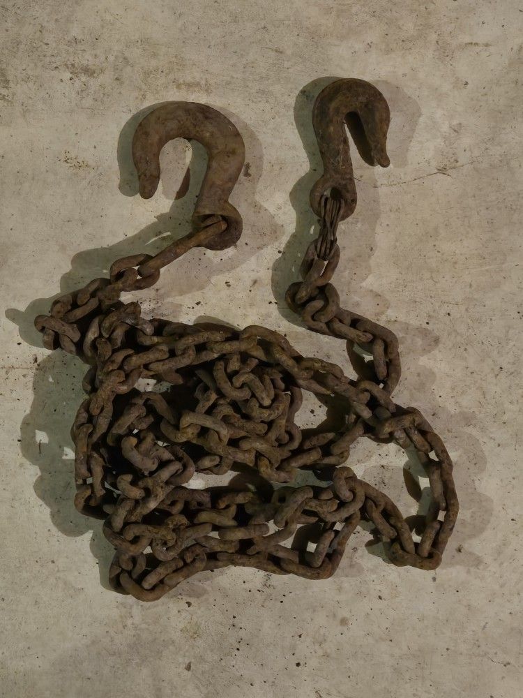 9-ft Vintage Iron Tow Chain