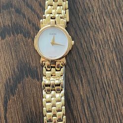 Gucci Women's Gold Watch Mother of Pearl 