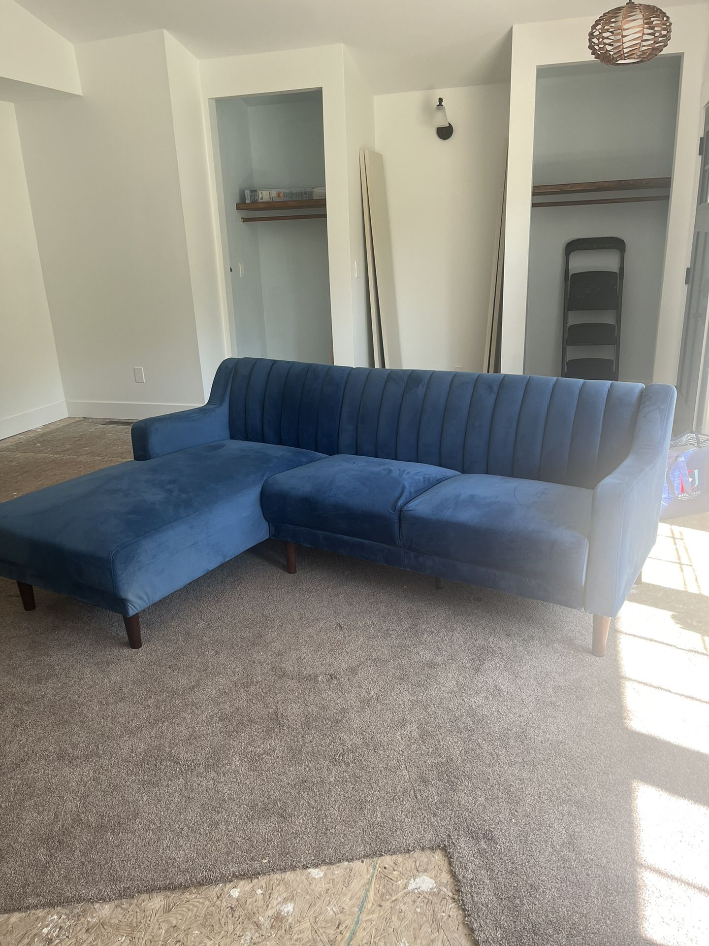 Couch With Chaise lounge