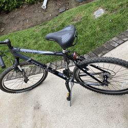 Trek Mountain Bike 