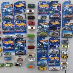 Hot Wheels Volkswagen VW Baja Bug Bus Classic New Beetle Die-Cast Cars Collection