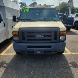 2014 Ford Econoline cargo van 