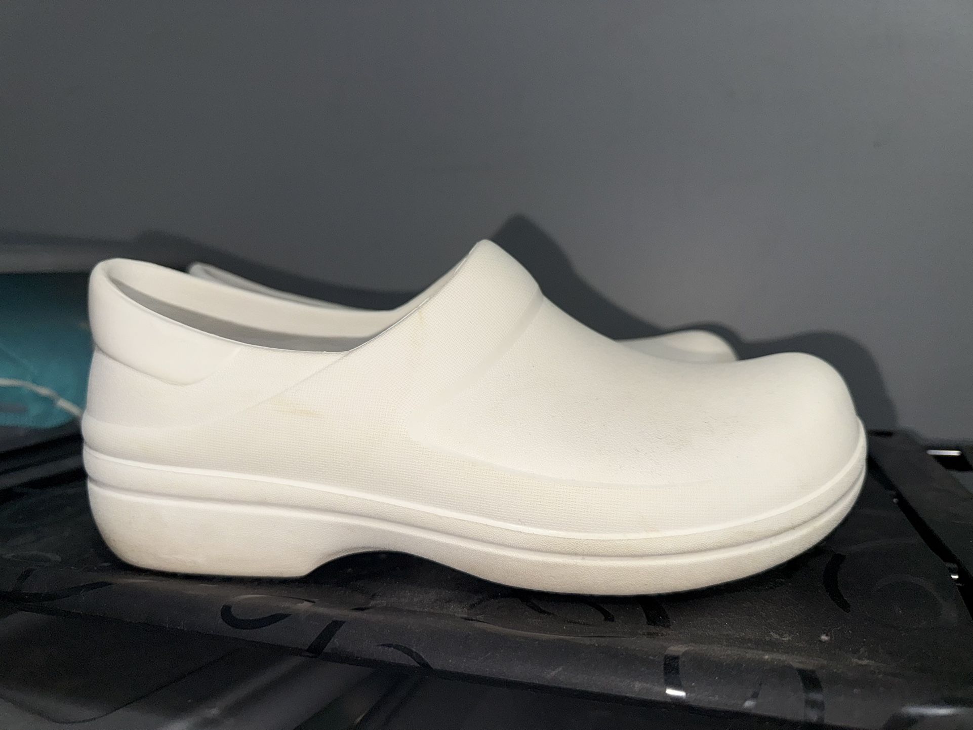 Croc nonslip work shoes