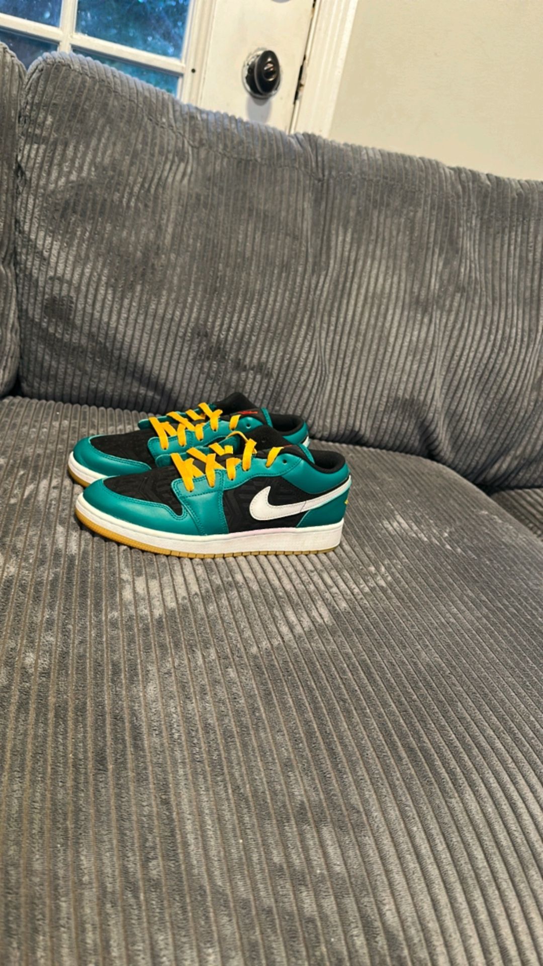 Air Jordan 1 Low SE Christmas