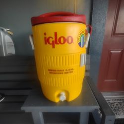 Industrial Water Jug $35 . Good Condition In Donna 