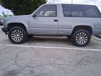 96 tahoe 4x4 push button.