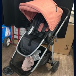 Car seat/bassinet/toddler Stroller Set. 