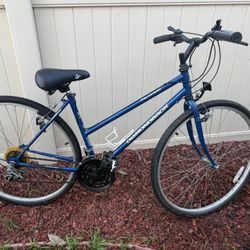 Diamondback Parkway Adults Mountain Bike 