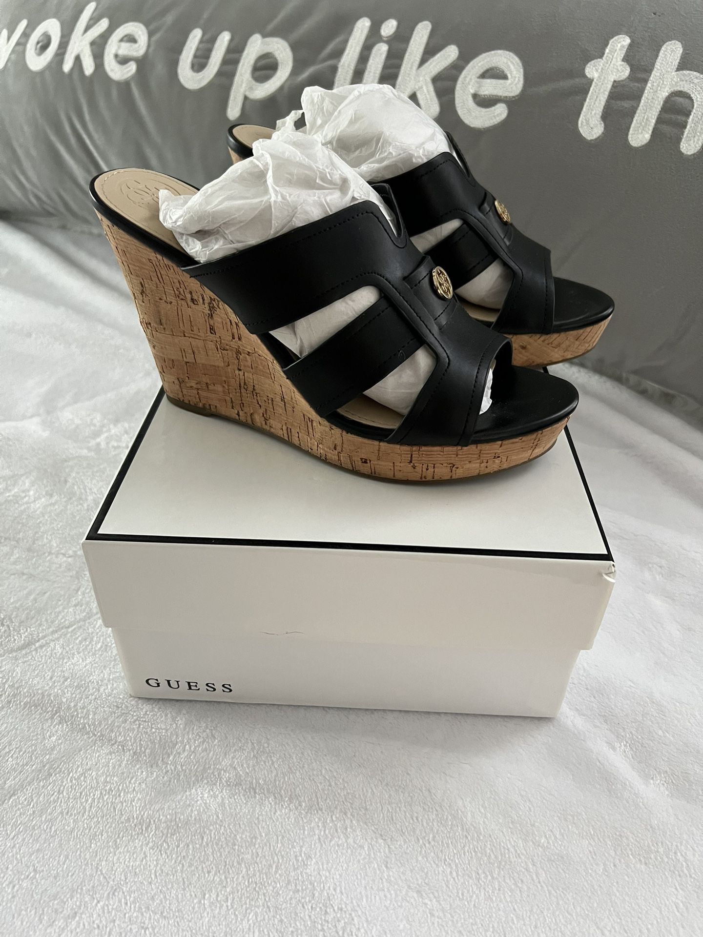 Guess Women’s Wedges Size 8 $ 35 