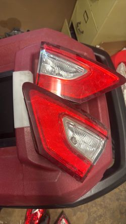 Ford fusion tail light
