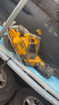 Dewalt saw 150$