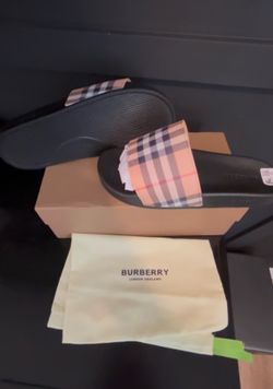 Slides Burberry