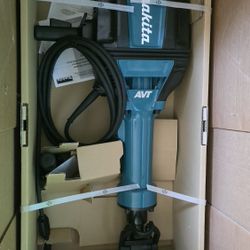 Makita Breaker Hammer 70 Pounds