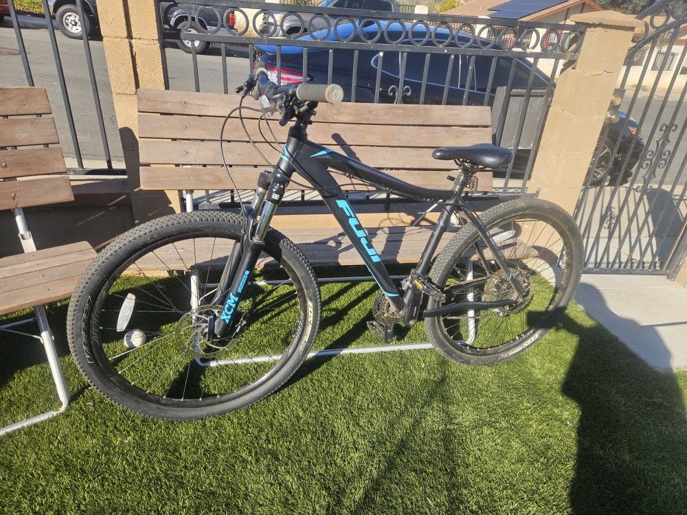 Fuji 27.5 Mountain BIKE