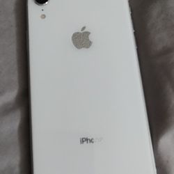 iPhone XR 128 GB White Unlocked for Sale in Salt Lake City, UT