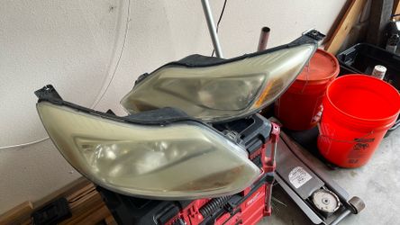 12-14 Focus Headlights