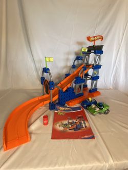 Trio Hot wheels Set, Firehouse, & The Joker