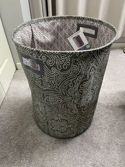 clothes hamper