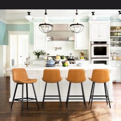 Upholstered Counter Stool with Metal
Color is whiskey brown
Two (2) in stock 