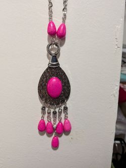 Cowgirl Couture Pink Necklace and Earrings Set