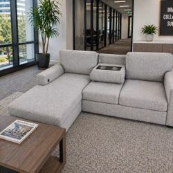 FREE DELIVERY NO DEPOSIT Bob’s Discount Furniture L Shaped Sectional Sleeper Couch / Cup holders 
