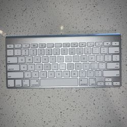 Apple Wireless keyboard