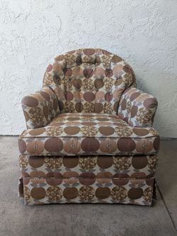 Vintage Tufted Accent Chair with Fruit Print