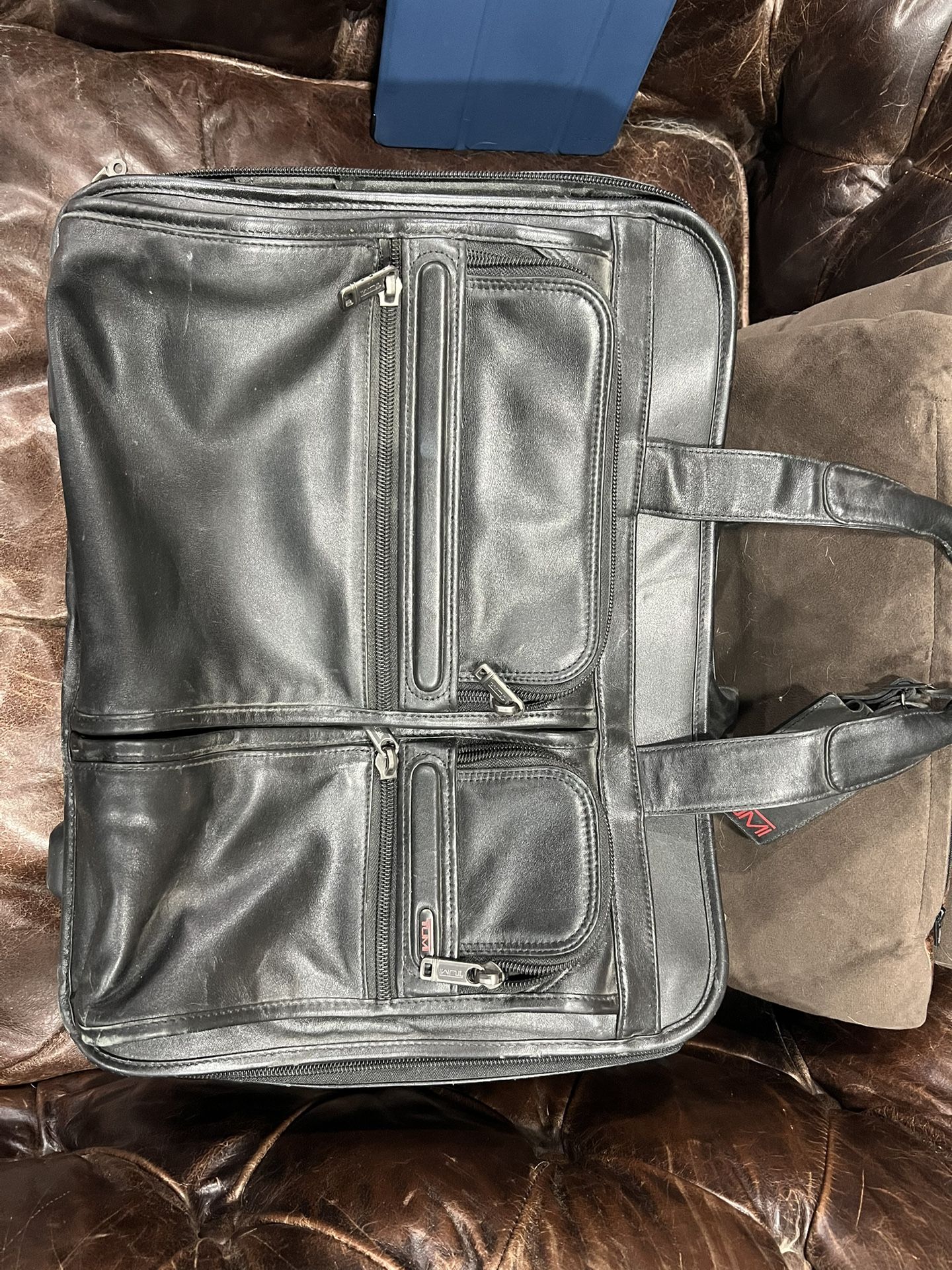 Tumi Luggage Carry-on Black Leather Expandable 2 Wheel Rolling 96103D4