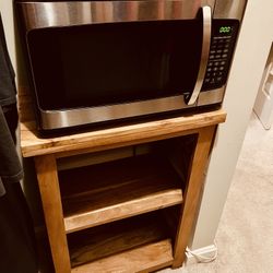 Hamilton Beach Microwave & Solid Wood Shelf
