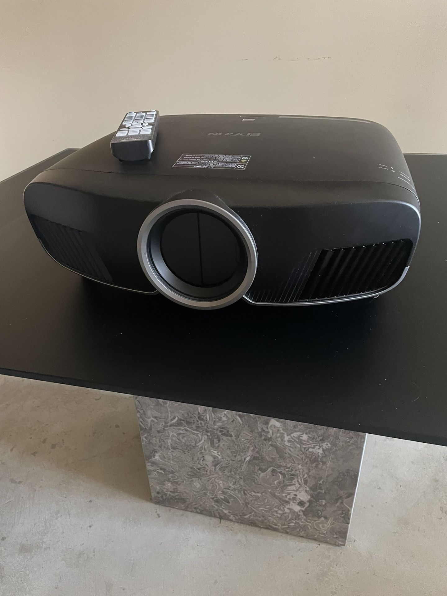 Epson Pro Cinema UB6040 Projector w/ 4K Enhancement and HDR