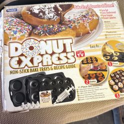 Donut mold