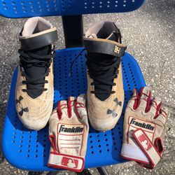 Baseball Cleats Size 8 / Batting Gloves 