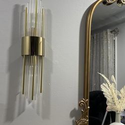 Brand New! Modern Gold And glass Wall Sconce: Unboxed $48