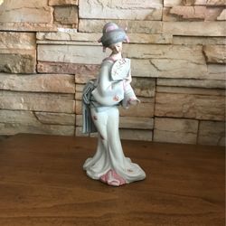 ARDALT JAPANESE GEISHA  IN KIMONO WITH FAN  PORCELAIN FIGURINE 