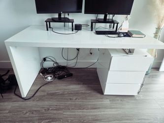 Modani office desk