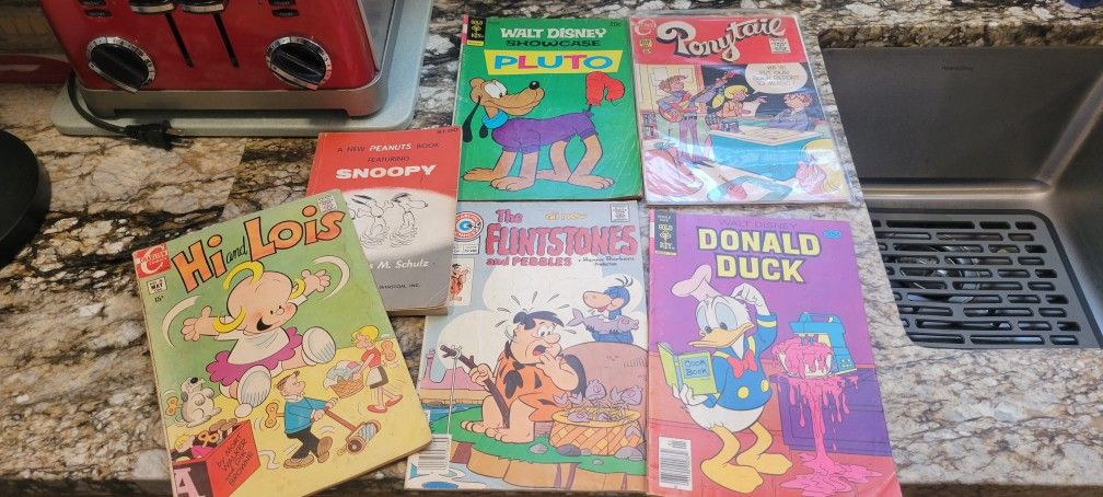 6 Vintage Comics Snoopy Pluto Donald Flintstones
