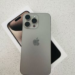 iPhone 15 Pro Max unlocked like new