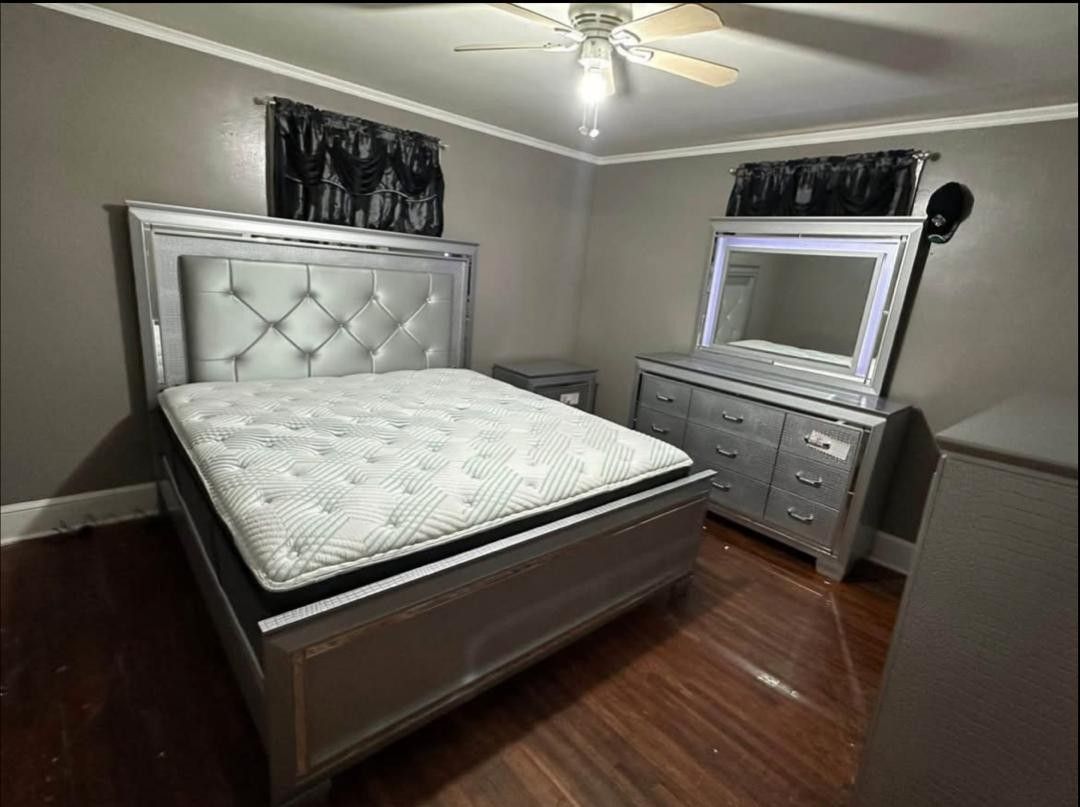 Queen Bed, Bedroom Set For Sale