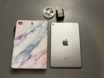 128gb iPad mini 4 WiFi 7.9in os15 good condition