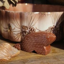 VINTAGE HAND CRAFTED POLISHED STONE MINI FIGURINE ZUNI BEAVER STATUE COLLECTABLE