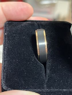 Men’s Wedding Band Size 10 (never Worn)