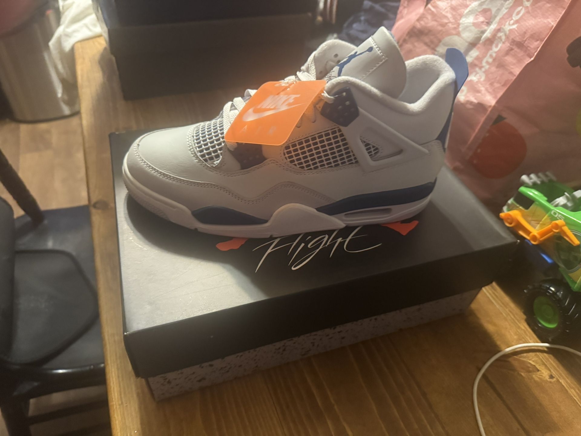 Jordan Retro 4