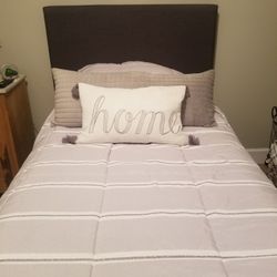 Twin bed, Headboard & Mattress