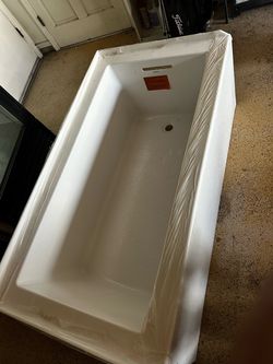 Brand new bath tub