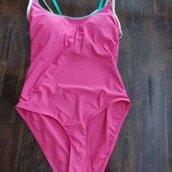 NEW!! MEDIUM & LARGE BATHING SUIT.  REALLY NICE. SEE PHOTO'S.  CASH PICKUP ONLY 